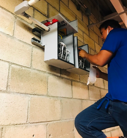 Instalaciones y equipos eléctricos